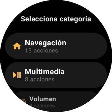 Lista de categorías de reasignación: Navegación con 13 acciones, Multimedia con 8 y Volumen con 3