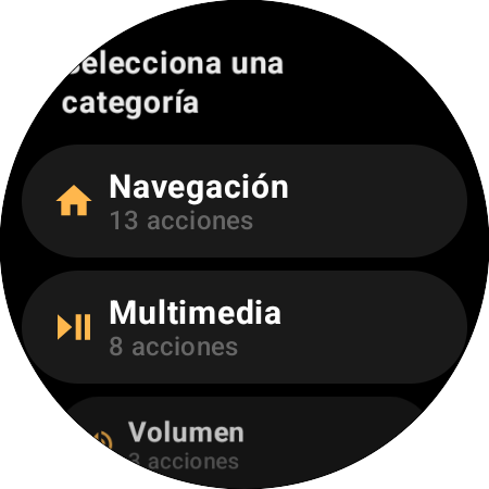 Lista de categorías de reasignación: Navegación con 13 acciones, Multimedia con 8 y Volumen con 3